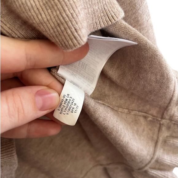 Banana Republic Ruffled Tulip Back Sweater - Picture 5 of 5